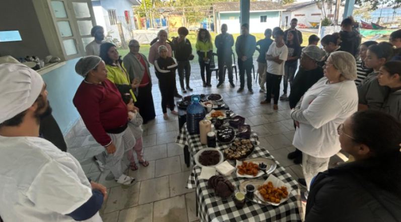 O projeto é idealizado pela Portos do Paraná e executado pelo Instituto Juçara de Agroecologia, Cia Ambiental e Consórcio Itiberê.