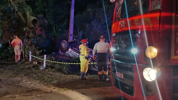 A colisão ocorreu na altura do km 3 da PR-407, nas proximidades do Jardim Paraná, em Paranaguá.