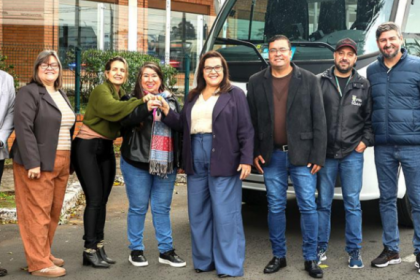 O veículo foi adquirido com recursos próprios, pelo valor de R$ 695 mil. Com uma vida útil estimada de 10 a 15 anos, o ônibus vai atender diversos públicos atendidos pela Semas.