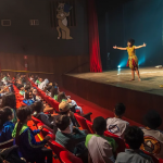 É um marco que, segundo a organização, “concretiza uma articulação que garante acesso gratuito à produção artística de excelência para a população do interior”.