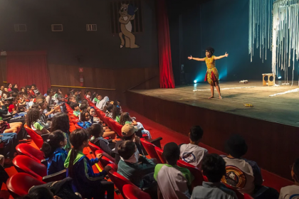 É um marco que, segundo a organização, “concretiza uma articulação que garante acesso gratuito à produção artística de excelência para a população do interior”.