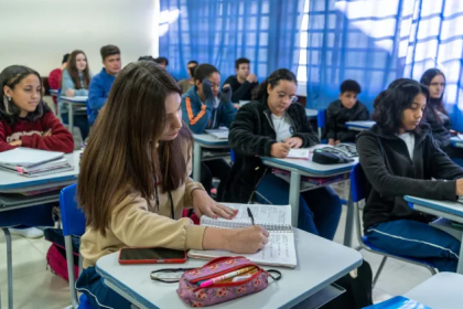 O resultado reforça a eficiência e a qualidade da educação pública paranaense.