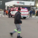 As informações preliminares do Corpo de Bombeiros, o som foi de uma explosão ocorrida e uma fábrica de materiais explosivos, a Enaex do Brasil, antiga Britanite.