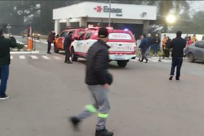 As informações preliminares do Corpo de Bombeiros, o som foi de uma explosão ocorrida e uma fábrica de materiais explosivos, a Enaex do Brasil, antiga Britanite.