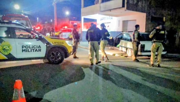 Testemunhas relataram que o carro da vítima era seguido por duas motocicletas, uma Honda XRE 190 e uma CG 160cc.