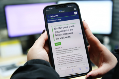 No Paraná, o calendário de vencimento da taxa inicia na próxima sexta-feira, 15 de agosto, conforme o número final da placa, sob o valor único de R$ 94,61.