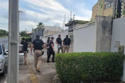 Alvos estão espalhados por 9 estados brasileiros e teriam movimentado cerca de R$ 500 milhões em transações suspeitas.