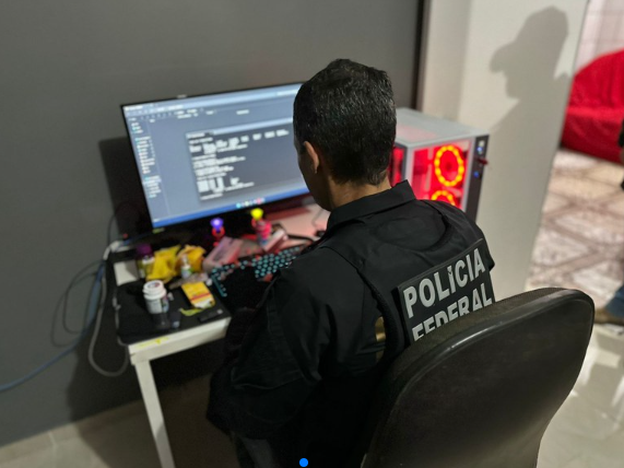Embora distintas, as investigações têm como foco comum interromper a circulação de conteúdo criminoso e responsabilizar os envolvidos.