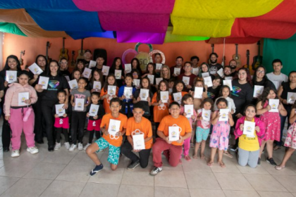 Com o apoio da Portos do Paraná, o projeto, antes realizado apenas na sede do 5C, passará a ser implementado em 10 escolas estaduais do município, beneficiando mais 120 estudantes.