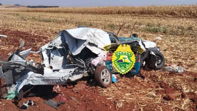 Segundo a Polícia Rodoviária Estadual (PRE), a colisão aconteceu por volta das 9h45.