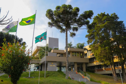 A decisão foi tomada pelo Tribunal Regional Eleitoral do Paraná (TRE-PR) após a cassação de prefeitos e vices por irregularidades nas eleições municipais de 2024.