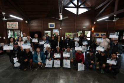 A iniciativa tem como objetivo aprimorar os conhecimentos dos profissionais que já recebem turistas para a prática da pesca esportiva no município.