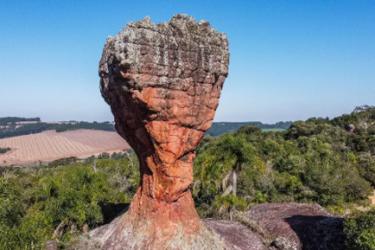 Os primeiros 150 visitantes que adquirirem ingressos para pais e filhos ganham de presente o Combo Aventura, que inclui atividades como tirolesa e arvorismo.