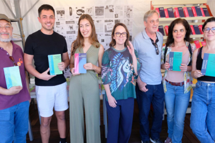 O lançamento oficial no Paraná está previsto para acontecer no início do segundo semestre de 2025, na sede da Biblioteca Pública do Paraná.