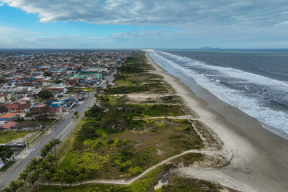 A primeira fase da revitalização, formalizada nesta quinta, prevê a revitalização de 3,66 quilômetros de extensão entre os balneários de Monções e Canoas.
