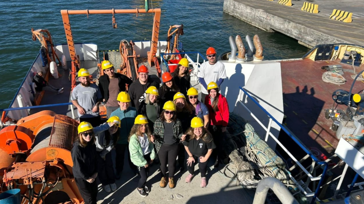 O navio-escola pertence à Universidade Federal do Rio Grande (Furg) e atende estudantes universitários da Região Sul do Brasil que se formam em cursos ligados às ciências marinhas, como Oceanografia e Engenharia de Pesca.