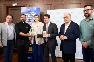 A expectativa é que a procissão solene de 15 de novembro reúna cerca de 100 mil devotos em caminhada até a Catedral Diocesana.