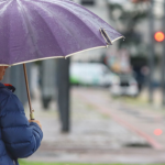 A instabilidade também deve causar queda acentuada nas temperaturas, principalmente na faixa norte do estado, com declínio de até 10°C.