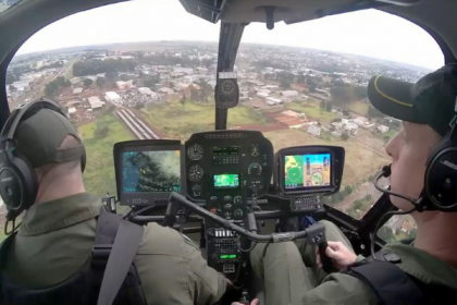 A aeronave patrulhava a região em apoio à Polícia Federal (PF) e equipes do Batalhão de Polícia Militar da Fronteira (BPFron) e do 6º Batalhão de Polícia Militar (6ºBPM), de Cascavel.
