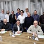 Durante o evento, Curi ressaltou a importância do setor produtivo para o desenvolvimento econômico do Paraná.