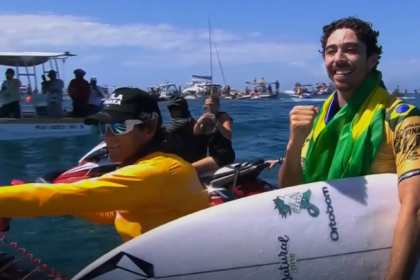 Aos 29 anos, ele venceu o norte-americano Griffin Colapinto na final masculina da categoria por 15.66 a 12.33, coroando o bom desempenho durante toda a temporada.