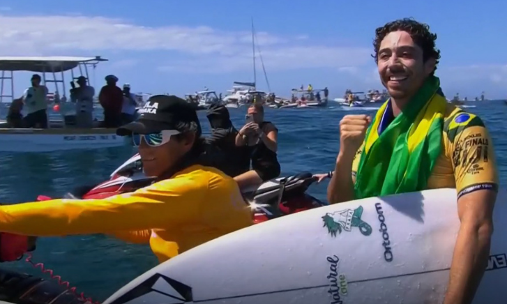 Aos 29 anos, ele venceu o norte-americano Griffin Colapinto na final masculina da categoria por 15.66 a 12.33, coroando o bom desempenho durante toda a temporada.