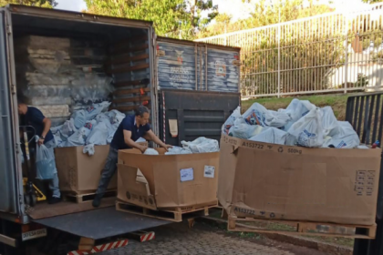As duas cidades registraram muitos prejuízos durante as tempestades.