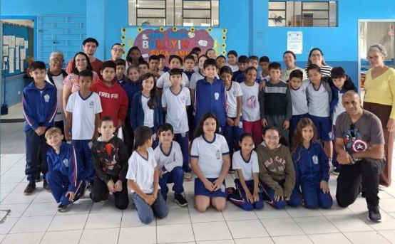 O encontro contou com a participação de professores, equipe pedagógica, diretoria e estudantes.