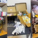 Ele é acusado de prescrever e vender anabolizantes e outros medicamentos de forma ilegal.