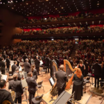 Com um repertório eclético, de Mozart a "Harry Potter", com clássicos atemporais e sucessos populares, a apresentação foi especialmente elaborada para agradar a todas as idades e gostos musicais.