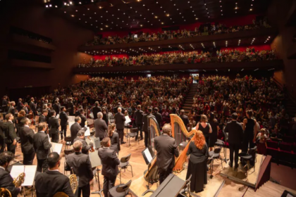 Com um repertório eclético, de Mozart a "Harry Potter", com clássicos atemporais e sucessos populares, a apresentação foi especialmente elaborada para agradar a todas as idades e gostos musicais.