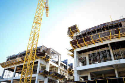 Nesse momento estão em andamento as construções de unidades em São José dos Pinhais, Colombo e Pinhais.