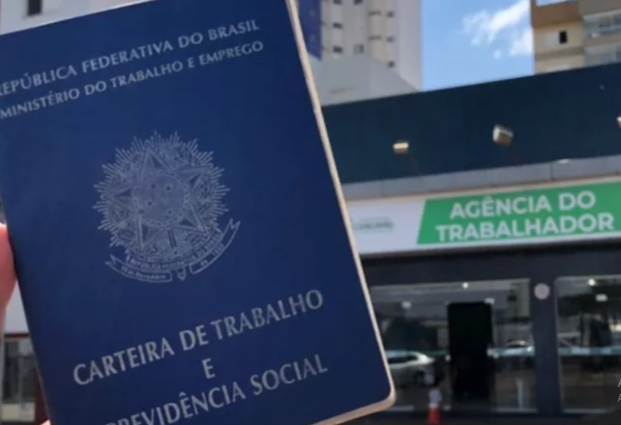 São oportunidades em diferentes áreas de atuação com várias faixas de salário.